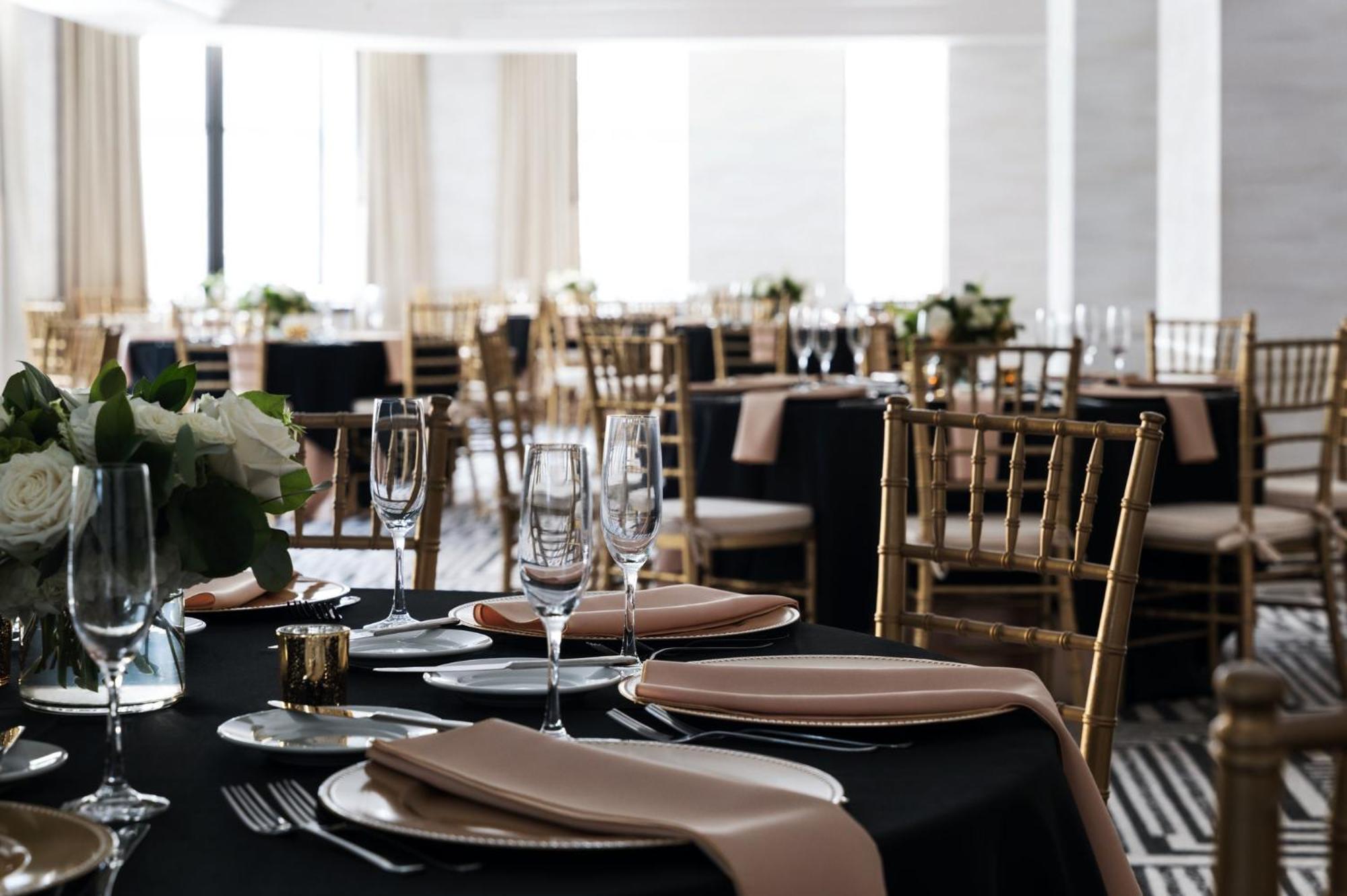 Kimpton Hotel Monaco Baltimore Inner Harbor By Ihg Экстерьер фото