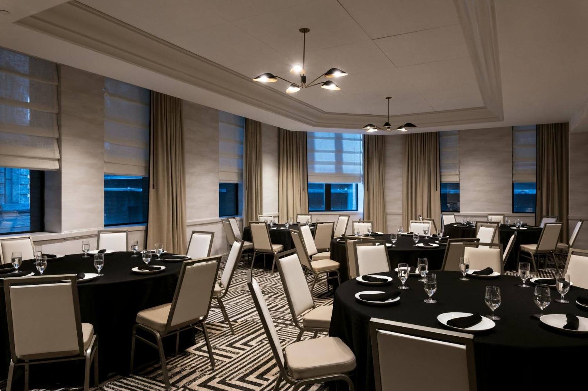 Kimpton Hotel Monaco Baltimore Inner Harbor By Ihg Экстерьер фото